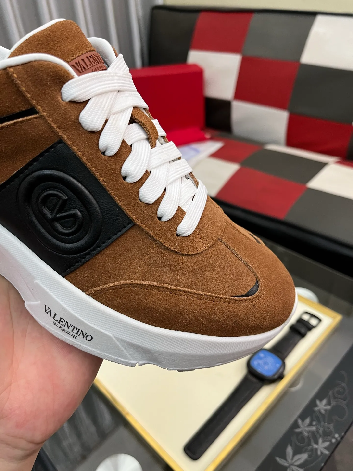 Men's shoes 💰480⌚️⌚️ VALENTINO Valentino's 2024 ss spring and summer new hot casual sports shoes, imported elastic fabric upper ➕The heel is Warren's exclusive rivet shape. The whole is very representative, the combined outsole is really easy to wear and very comfortable on the foot ~ Comes with **4 cm, classic, comfortable and versatile! Size: 38-442️⃣Colors available